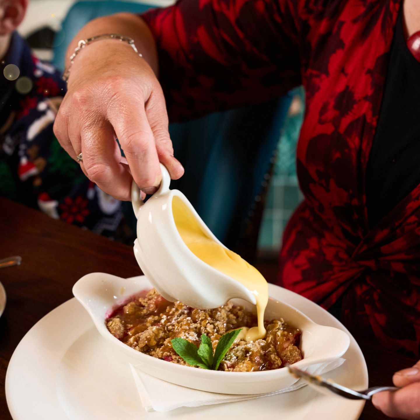 Christmas Day 2024 Lunch, Dinner & Dining at The Darran Risca Caerphilly in Risca